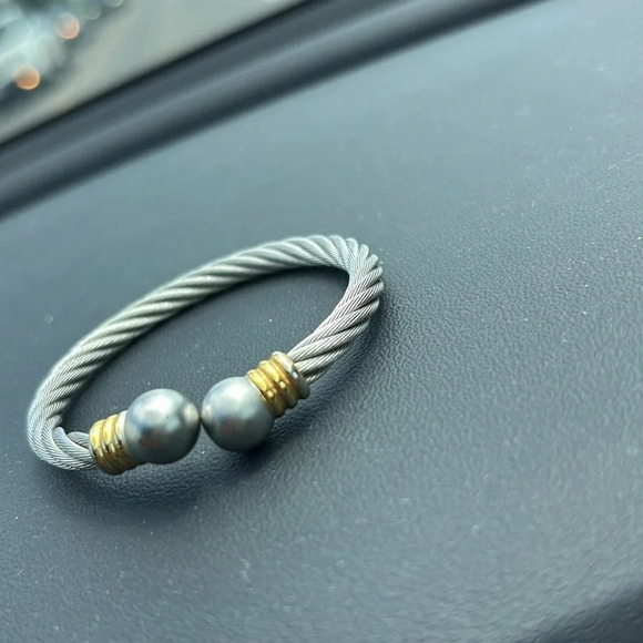 Vintage style grey pearl Twisted Cable Bangle Bracelet silver gold  two tone - Picture 5 of 8